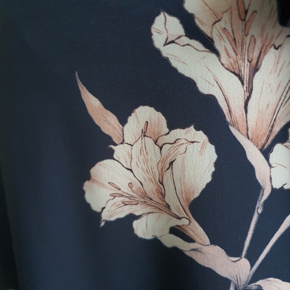 NWT Blue Floral Two Piece Set, Maxi Skirt and Cropped Top Size 12 - Picture 8 of 8